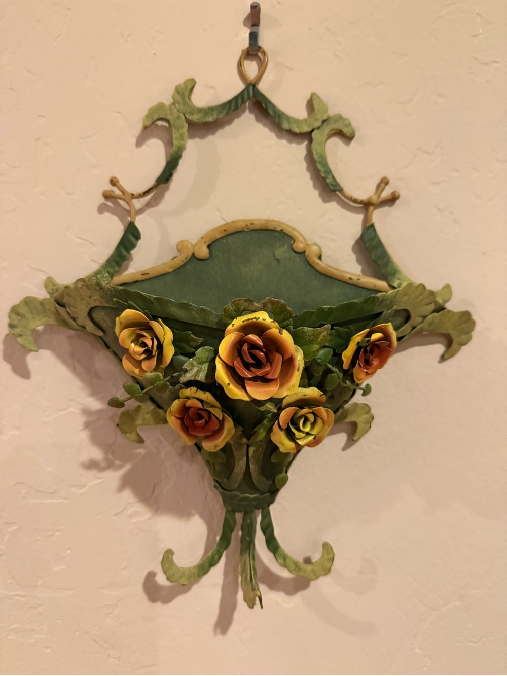 Vintage Italian Tole Metal Rose Wall Pocket Planter Sconce Decor